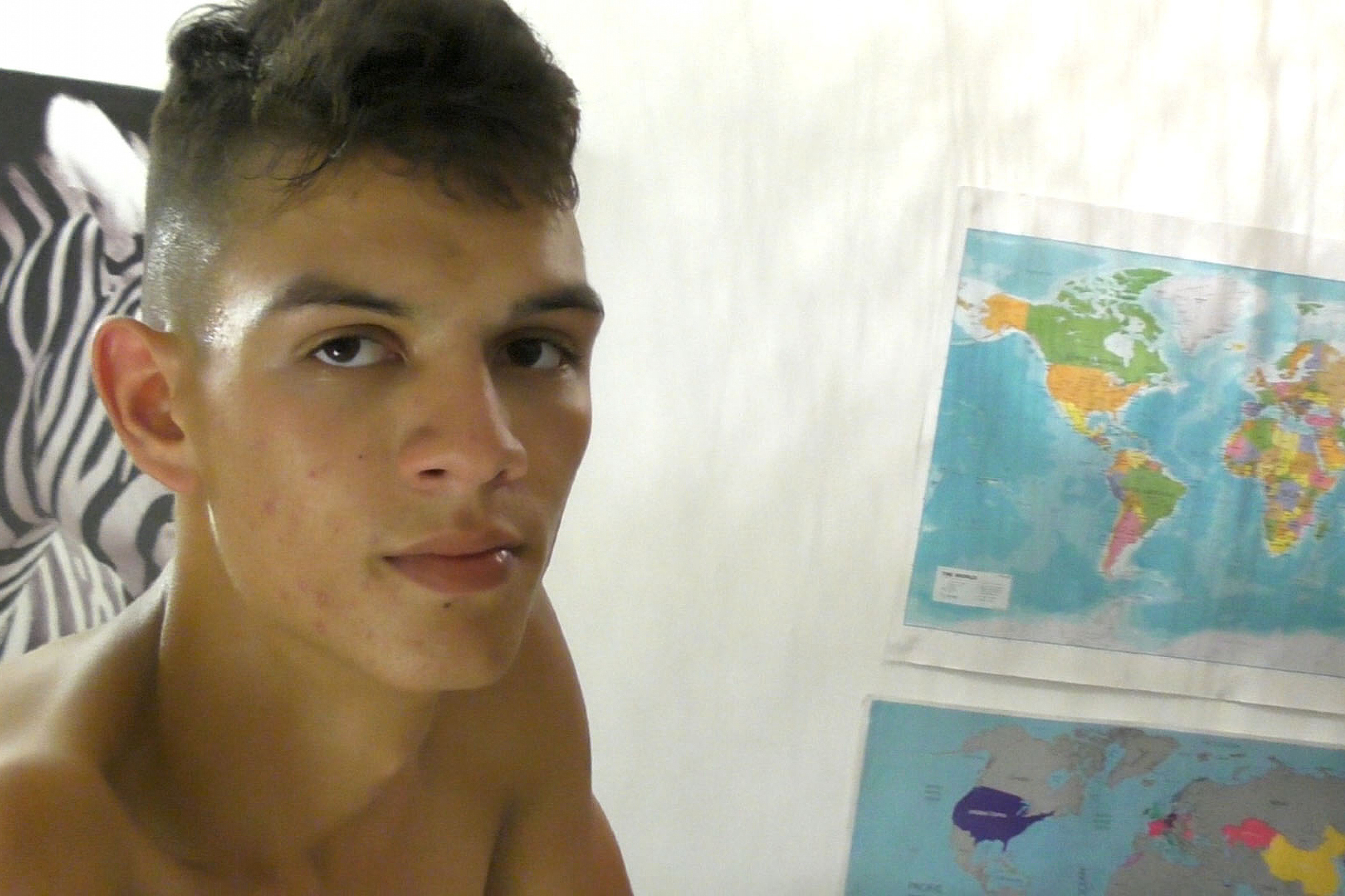 Drop Dead Gorgeous Boy Fucks His 10" Raw Creampieing My Bum